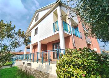 LIVORNO FERRARIS - VILLETTA CON GIARDINO